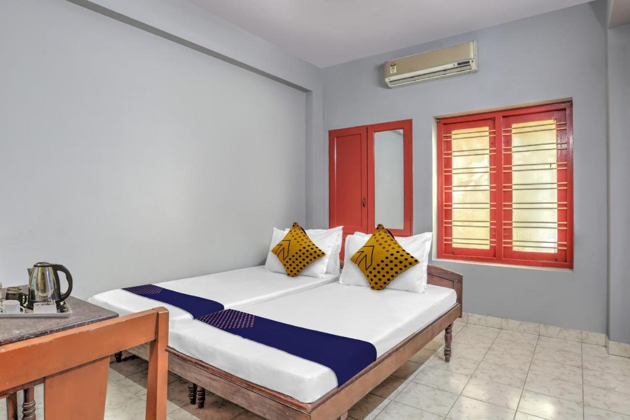 Spot On Kkp Tourist Home Thiruvananthapuram Exterior photo
