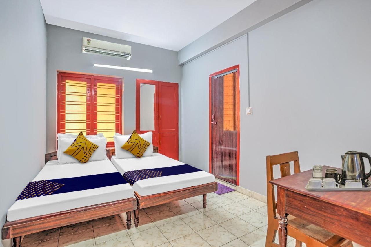 Spot On Kkp Tourist Home Thiruvananthapuram Exterior photo
